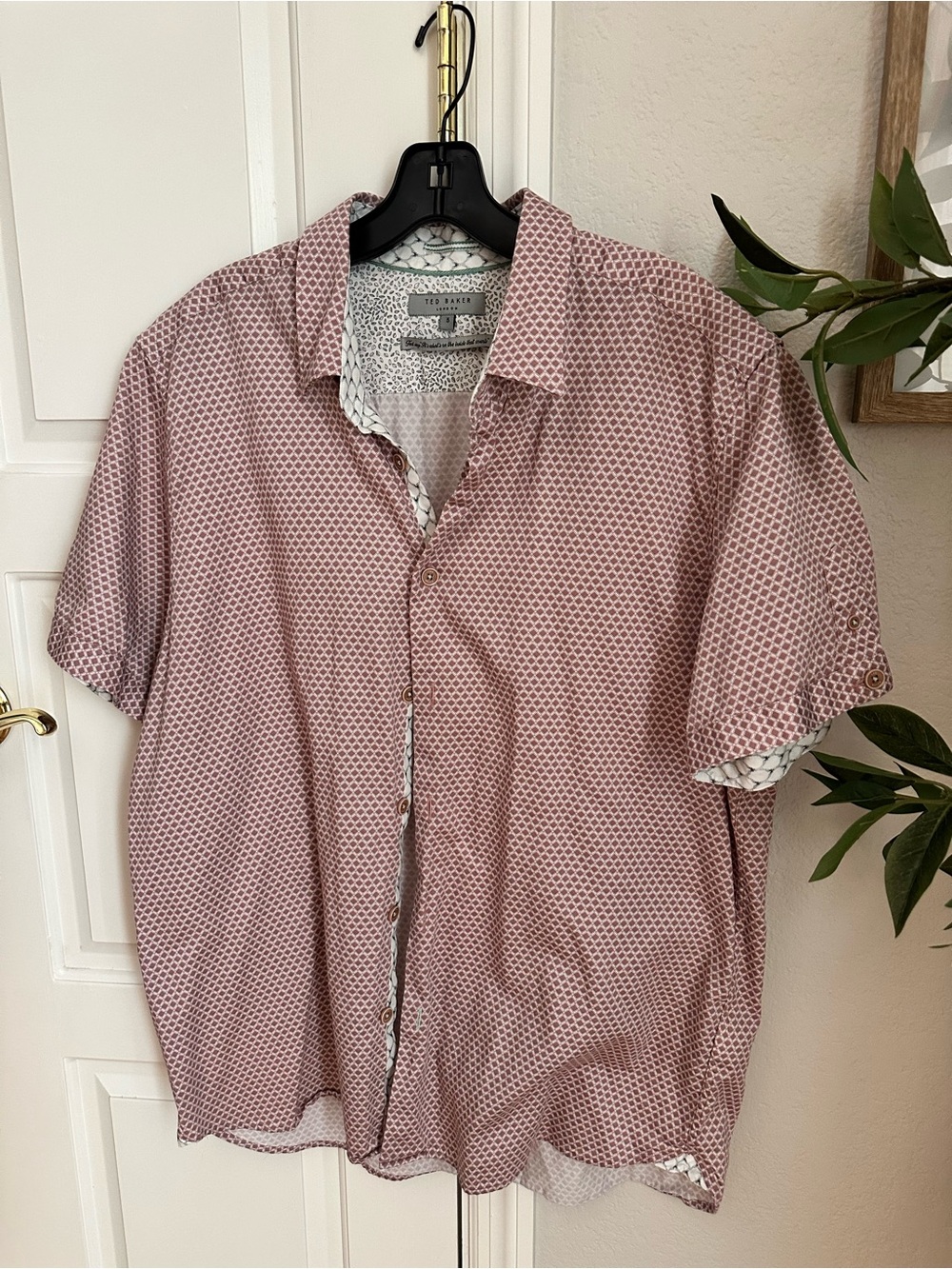Ted Baker Men’s Short Sleeve Button-Down Shirt in Dusty Rose Pattern